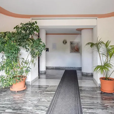 Beautiful Apartment In Rapallo With Lägenhet